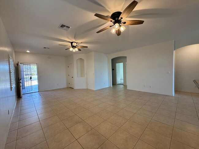 Building Photo - 3BR,2BS Custom home w/3 Car-Boat Deep Garage-Target shopping area