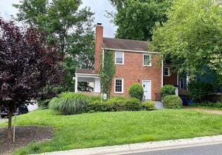 Building Photo - Charming 3BR/1BA Home in Prime Bethesda Location