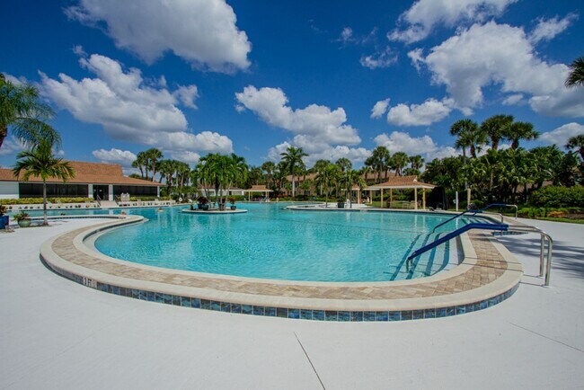 Building Photo - Fully Furnished Naples Condo with Resort-Style Living