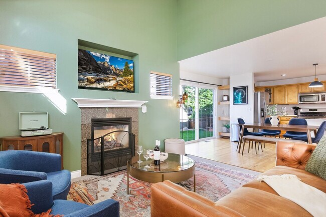 Building Photo - 344 Cajetan St