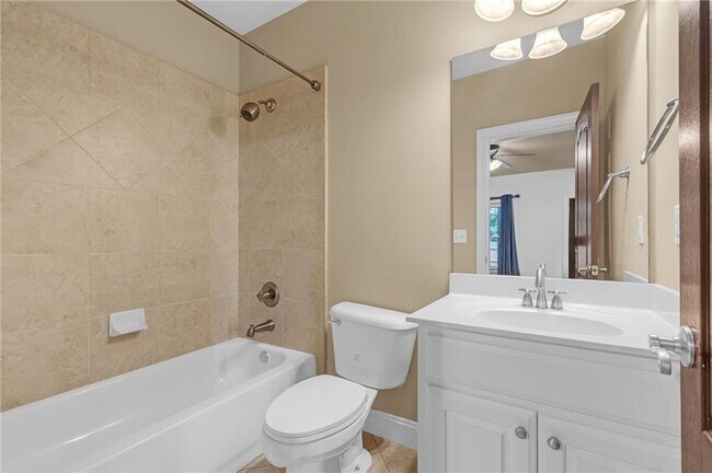 Building Photo - 2614 Long Pointe