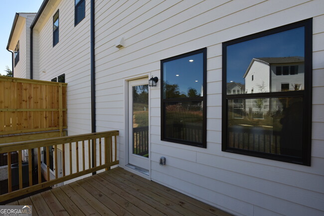 Building Photo - 2839 Rosehall Way