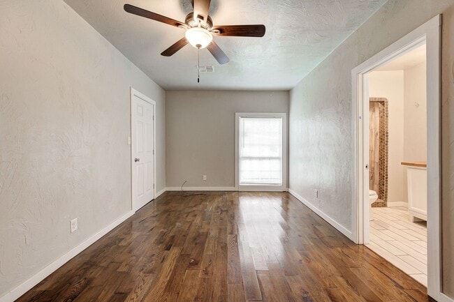 Building Photo - Charming Newly Updated 2 Bed, 2 Bath Home in the Heart of OKC!