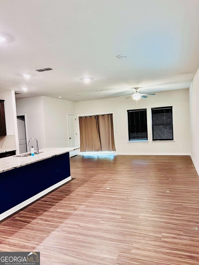 Building Photo - 5301 Glade Park Dr