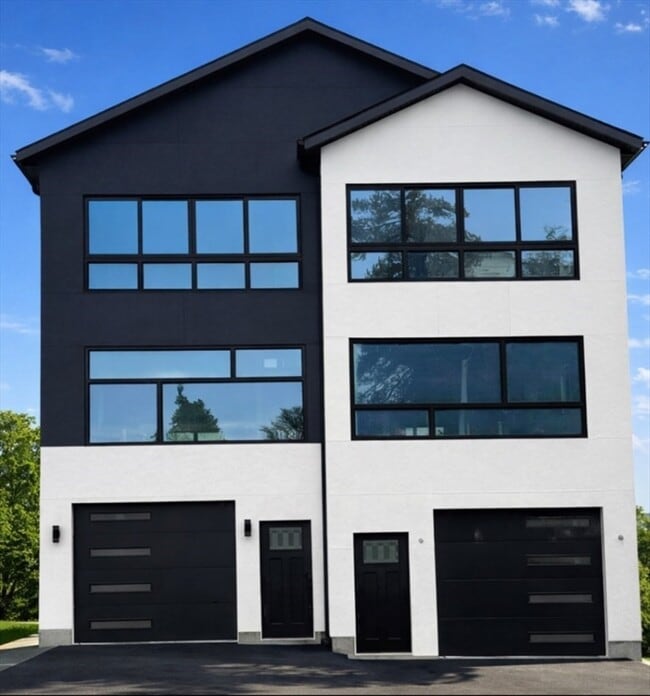 Building Photo - 45 Laurel St