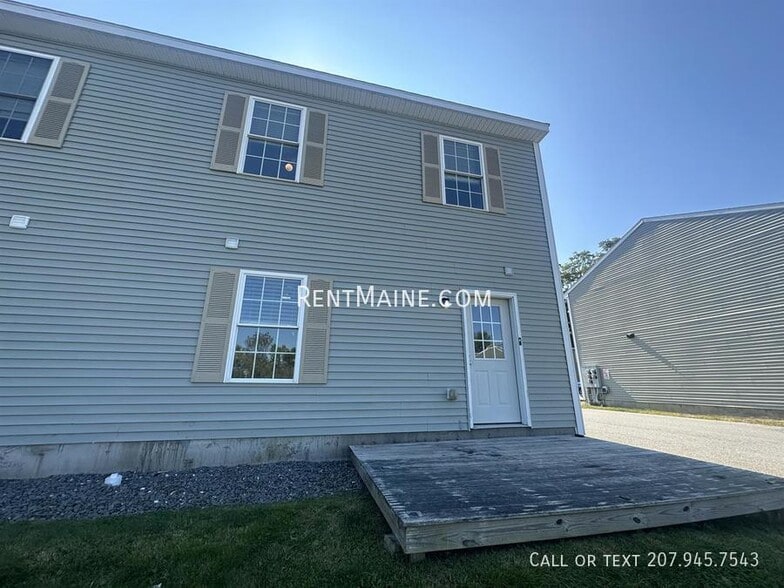 Building Photo - 31 Basketball Ct