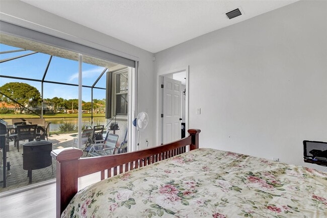 Building Photo - 7647 Rockport Cir