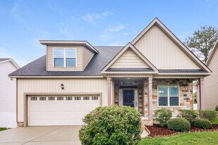 Building Photo - 3016 Watsonia Dr
