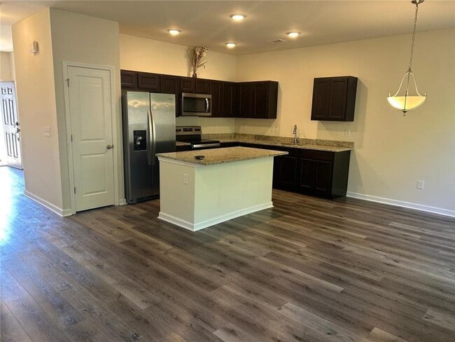 Building Photo - 6412 Mountain Home Way