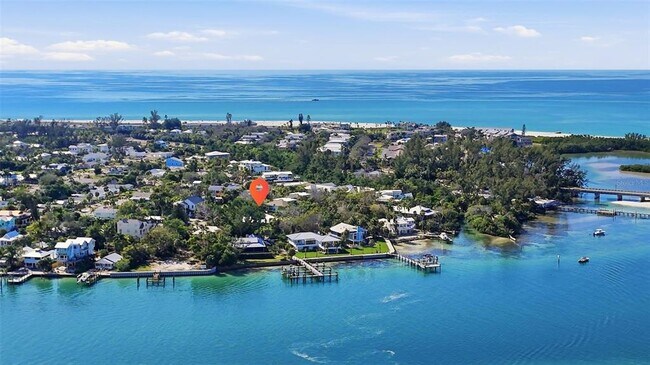 Building Photo - 700 Lands End Dr