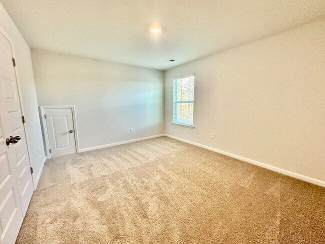 Building Photo - Beautiful New Four Bedroom Home in the Retreat at East Argent!