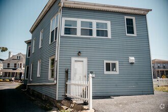 Building Photo - 143 S Union St