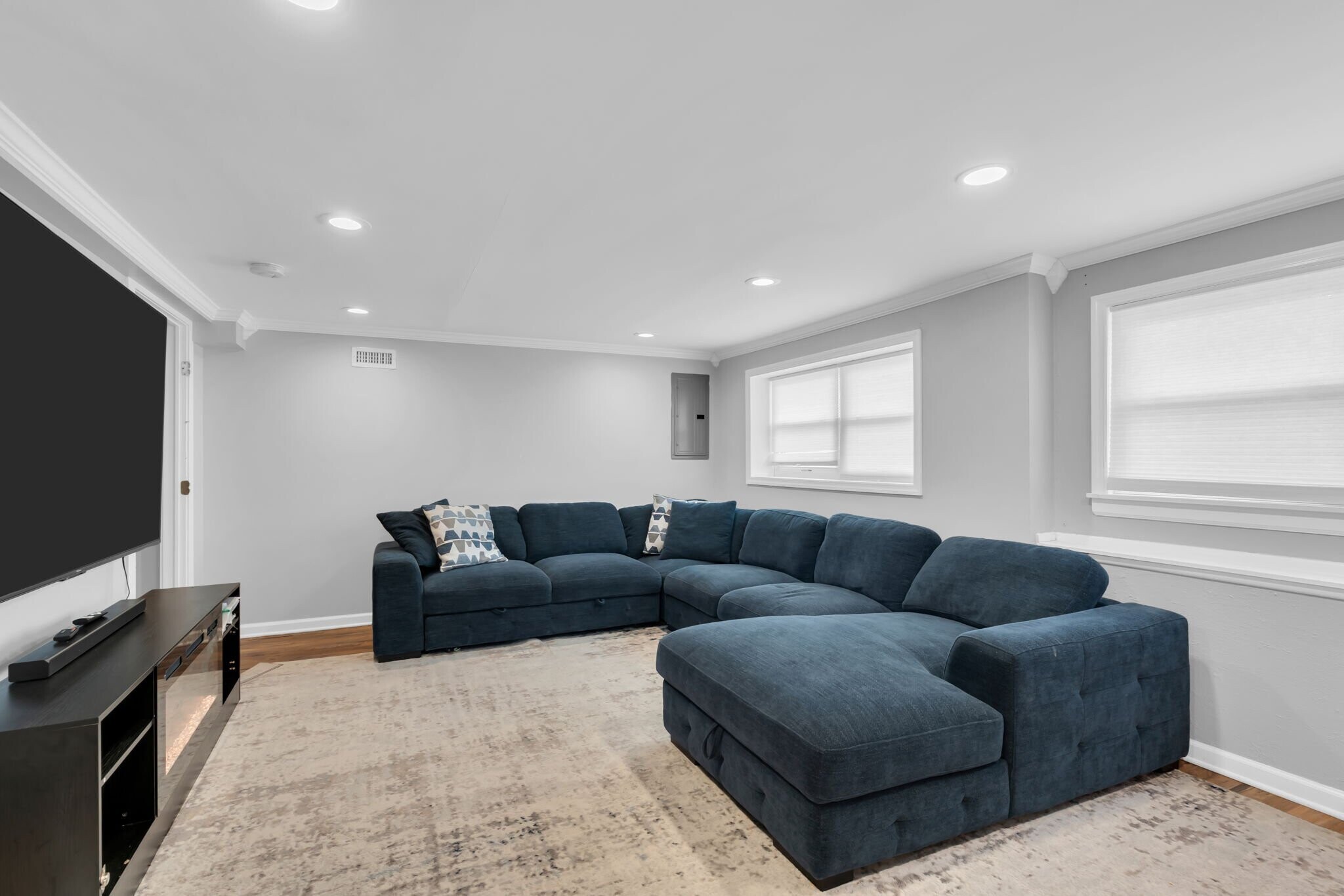 Building Photo - 56 Grace Dr