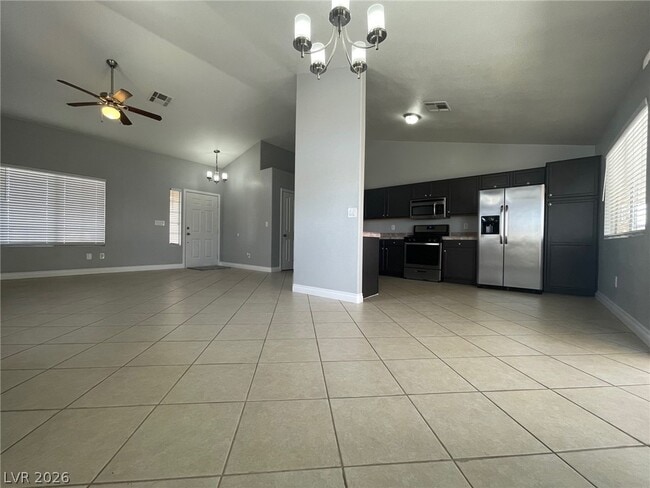 Building Photo - 5415 Altoona St