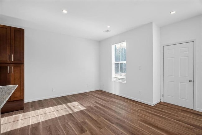 Building Photo - 4011 Redan Rd