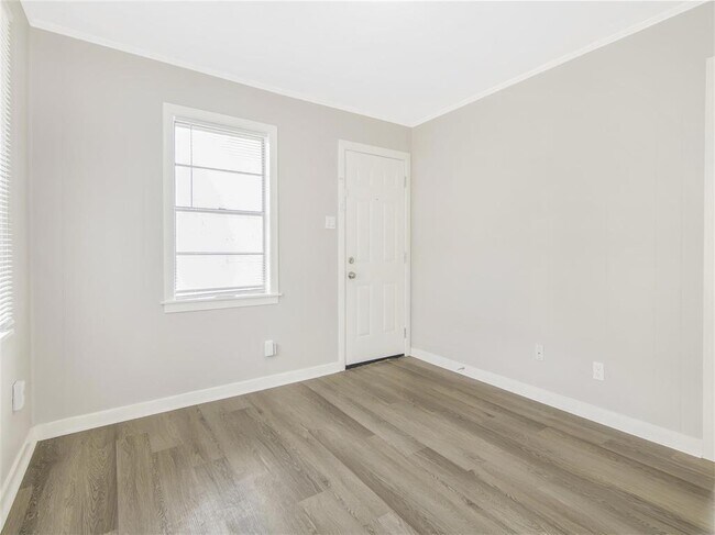 Building Photo - 1309 Malvern St