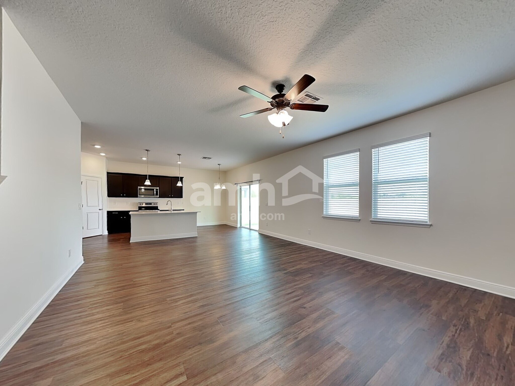 Building Photo - 874 Heavenly Dr