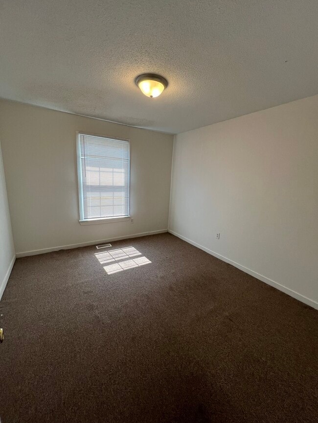 Building Photo - 414 Timmy Ln
