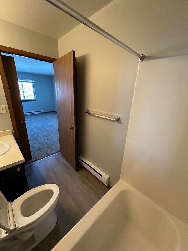 Building Photo - 1/2 OFF FIRST MONTHS RENT SPECIAL!