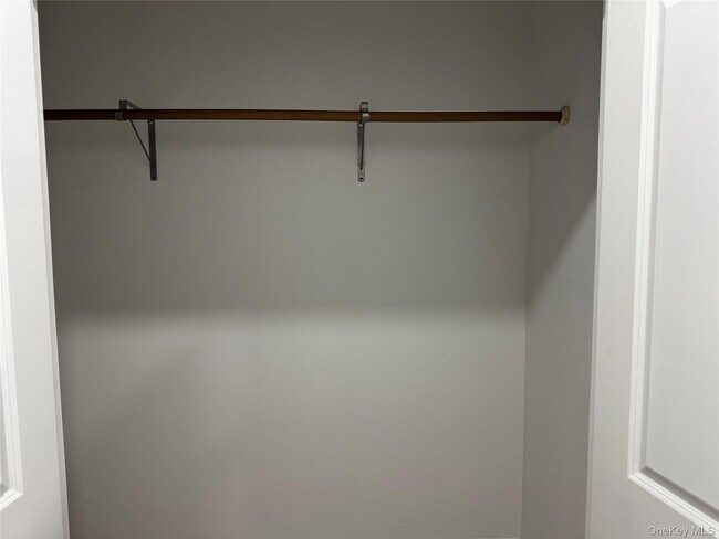 Building Photo - 754 Manhattan Ave