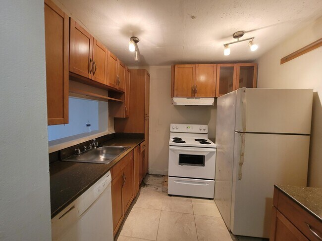 Building Photo - 488 NW 165th St