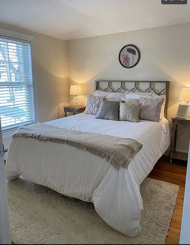 Building Photo - 5 Augusta St