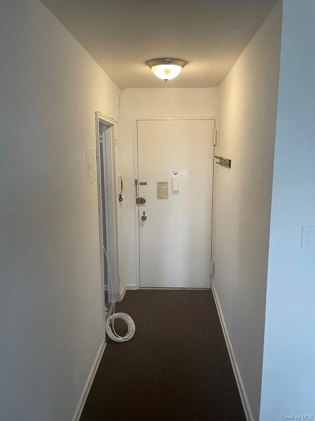 Building Photo - 151-05 Cross Island Pkwy