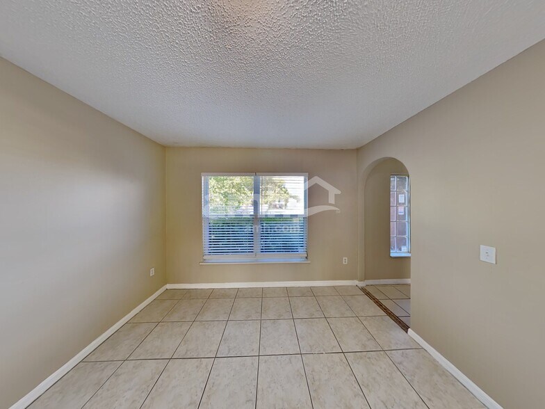 Building Photo - 1015 Astor Ct
