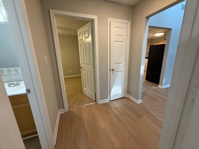 Building Photo - PRE - LEASING FOR AUGUST 11TH 2026!