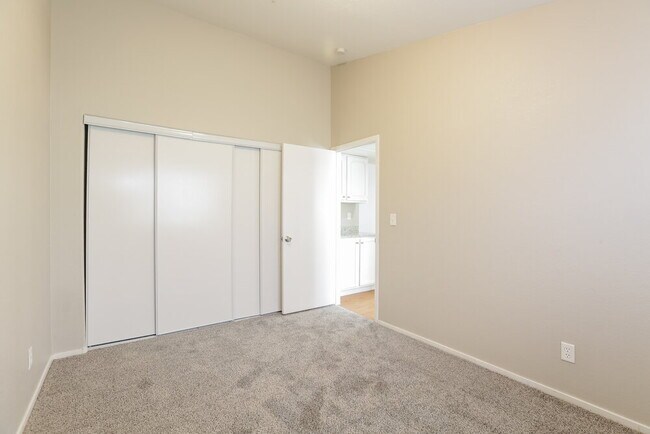 Building Photo - 8341 Pendragon Cir