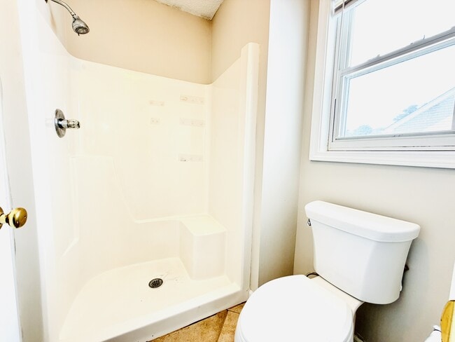 Building Photo - 133 Wildflower Ln