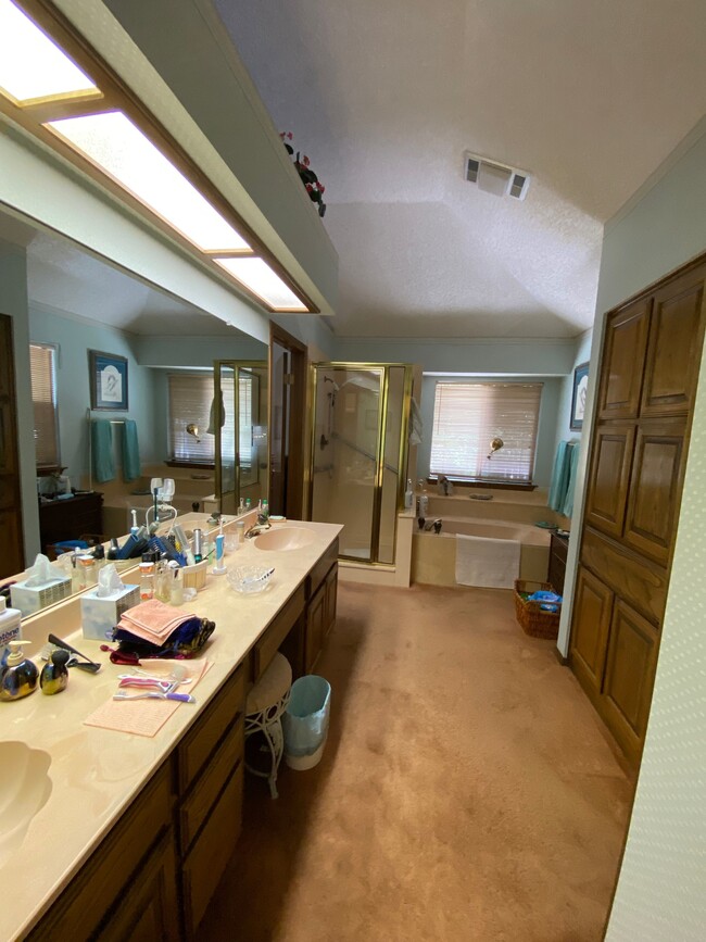 Building Photo - 5943 Cape Coral Dr
