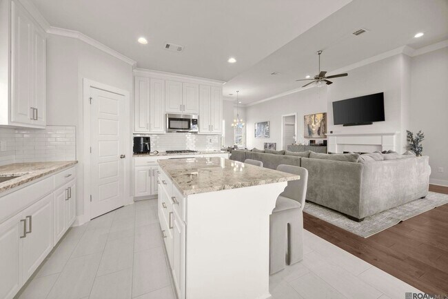 Building Photo - 3143 Canewood Ln