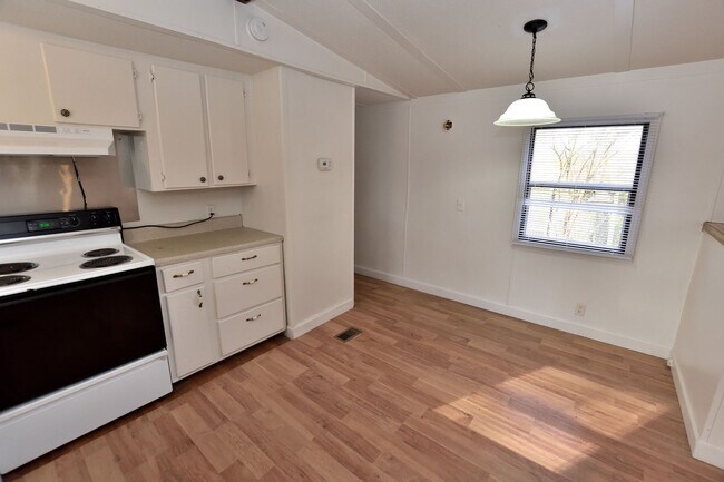 Building Photo - 10059 NC-43