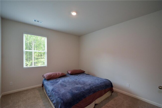 Building Photo - 331 Belmont Dr