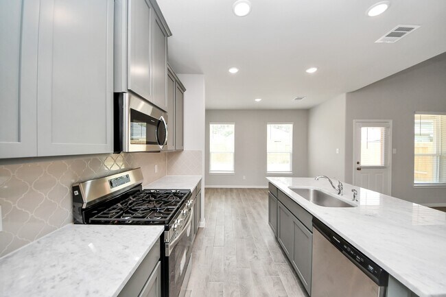 Building Photo - 22826 Xanthos St