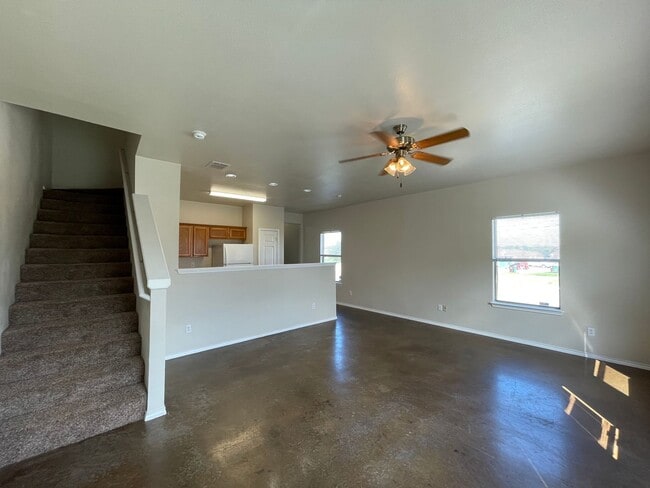 Building Photo - Townhome for rent