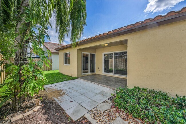 Building Photo - 5511 NW 49th Terrace