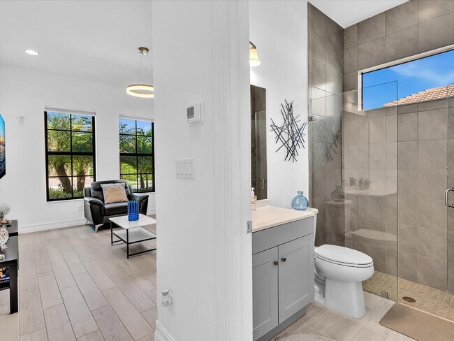 Building Photo - 8928 Bastille Cir E