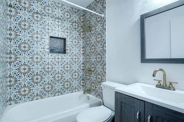 Building Photo - 307 Lone Oak Cir