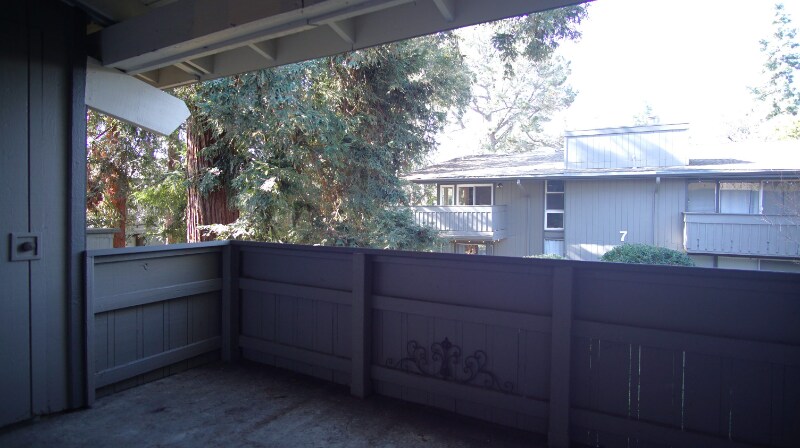 Building Photo - 150 Saratoga Ave