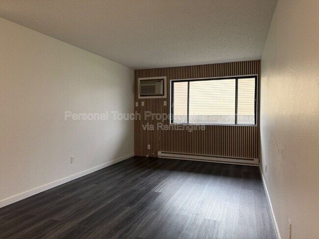 Building Photo - 2650 15th St S