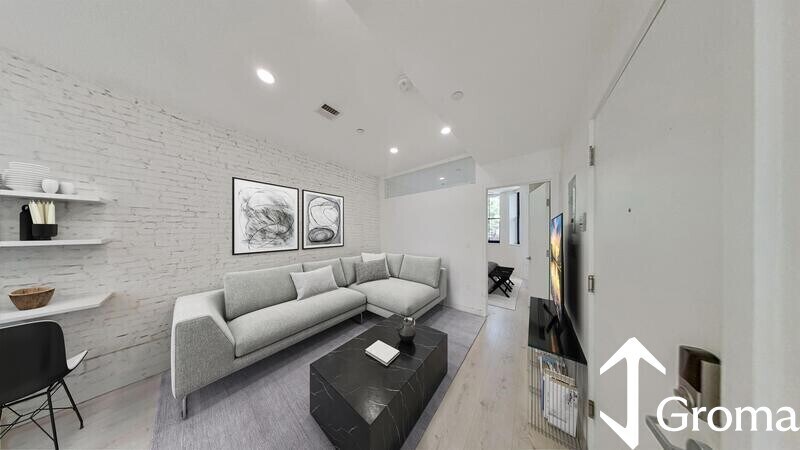 Building Photo - 2 Worthington St