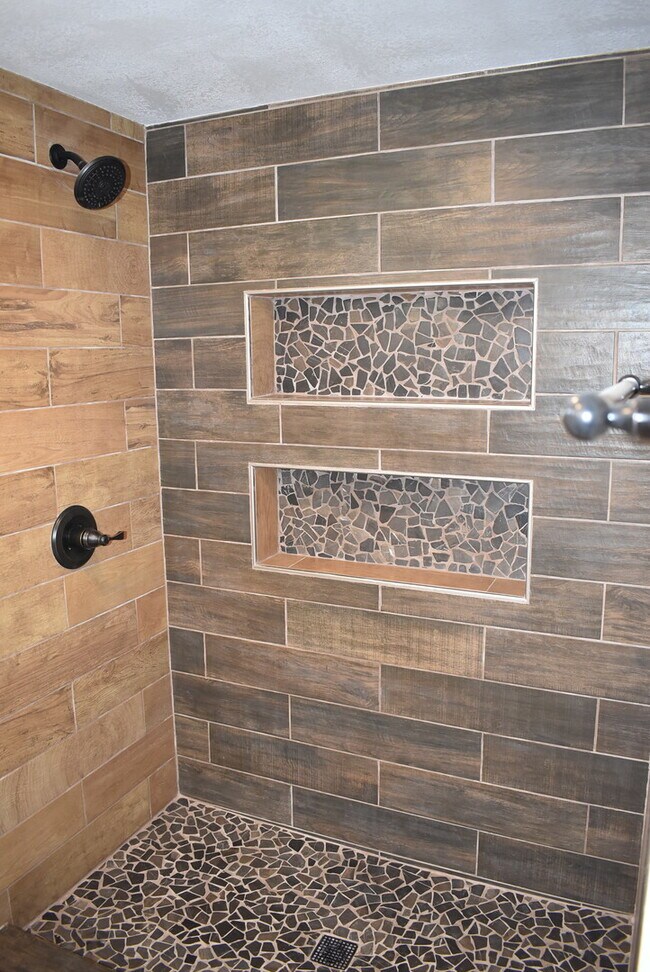 Building Photo - 3 Bedroom Remodeled Home in San Diego