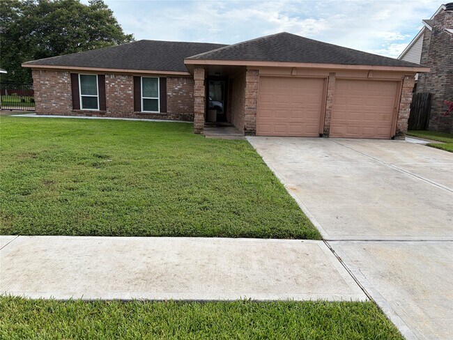 Building Photo - 12719 Huntington Field Dr