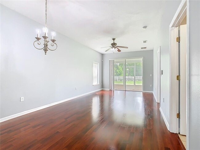 Building Photo - 2051 Winterset Dr