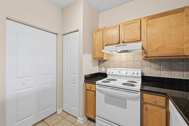 Building Photo - 4207 S Dale Mabry Hwy
