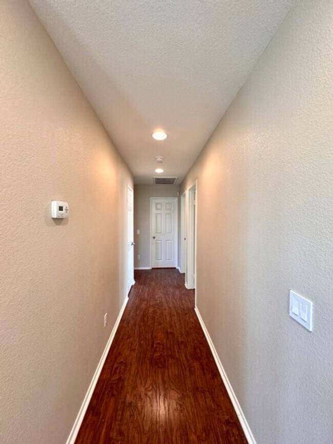 Building Photo - Beautiful Redhawk home located directly ac...