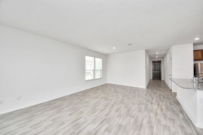 Building Photo - 1270 Glendora Dr