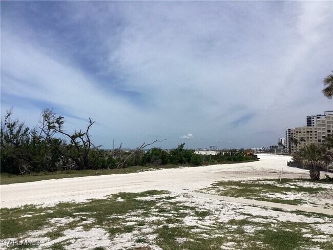 Building Photo - 6900 Estero Blvd